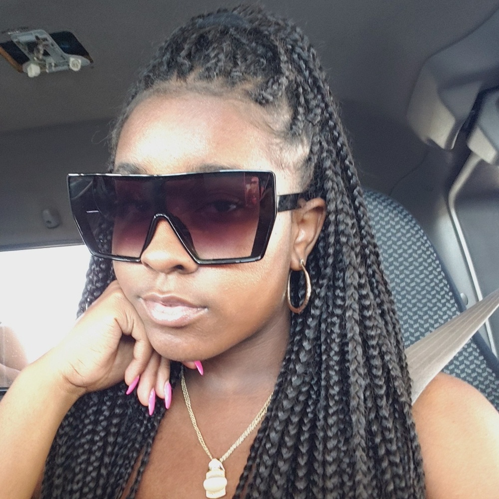 Meet your Posher, Destiny